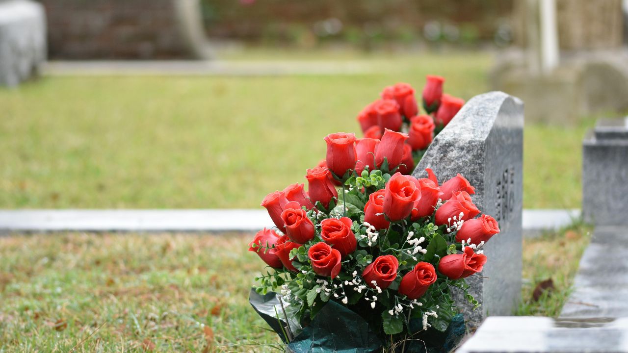 墓じまい代行業者の選び方